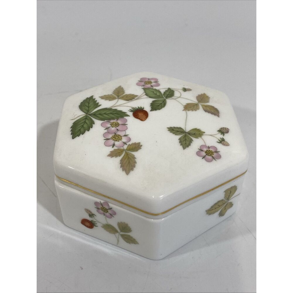 Wedgwood “Wild Strawberry” Hexagonal Covered Jewelry Trinket Box Made in England